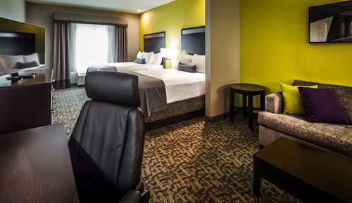 Suite, 2 Queen Beds, Non Smoking, Refrigerator & Microwave (with Single Sofabed)