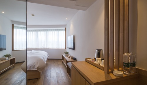  Comfortable King-Size Room