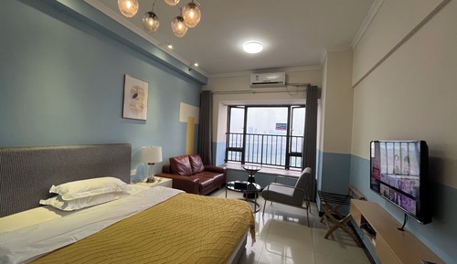 Deluxe King Room