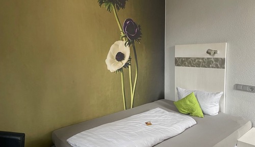 Economy Double Room (Bett: 140 x 200 cm)