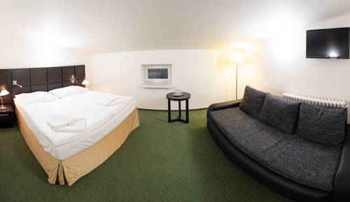 Family Apartment (7 People)