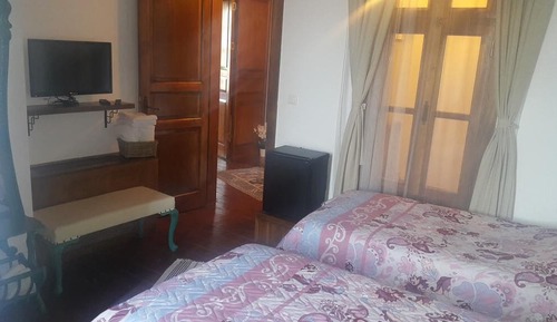 Deluxe Twin Room, City View