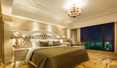 Suite with Mountain View