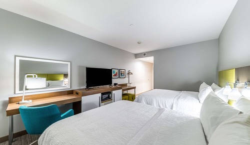 Room, 2 Queen Beds, Accessible, Bathtub (Hearing)