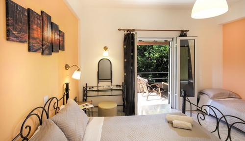 Deluxe Suite, 2 Bedrooms, Kitchen, Annex Building