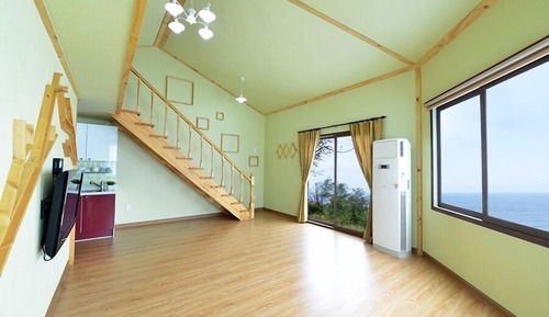 Room (#201, Ondol)