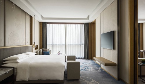 Suite, 1 Bedroom, Lake View