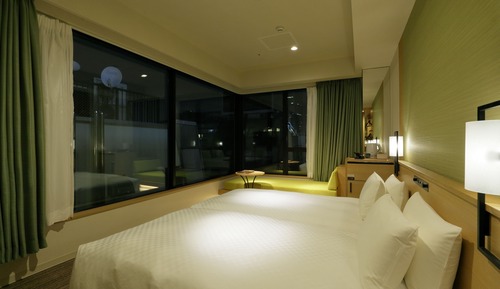 Corner Twin Room for 3 adults, Non Smoking