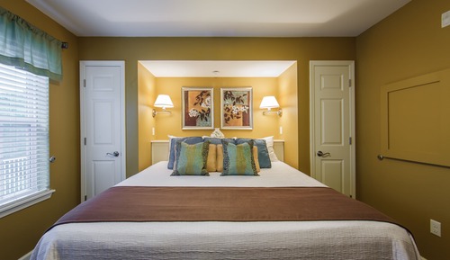 Villa, 2 Bedrooms (Lodge, 1 King & 1 Queen Bed)