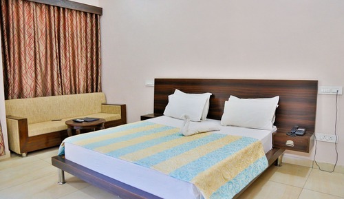 Luxury Double Room, 1 Double Bed, Refrigerator, Garden View