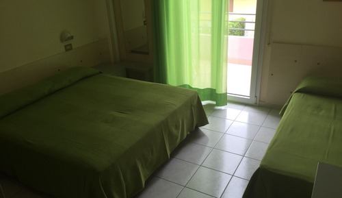 Triple Room, Balcony