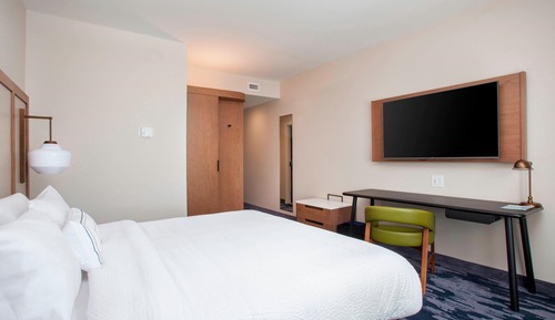 Room, 1 King Bed (Hearing Accessible)