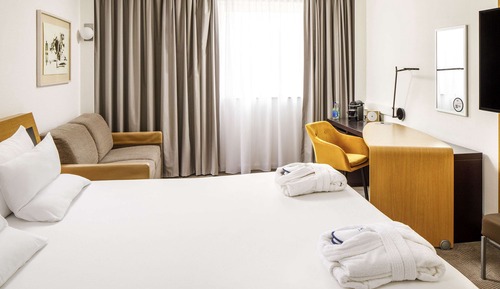 Superior Room, 1 Queen Bed, Accessible