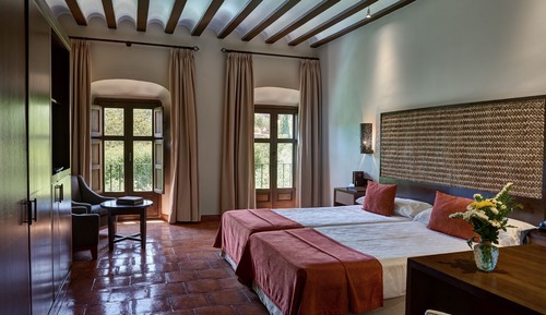 Standard Twin Room (3 adults)