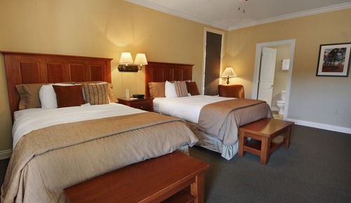 Standard Quadruple Room, Ensuite (204 Veranda Queen)