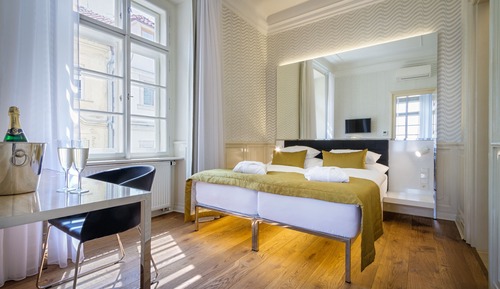 Deluxe Quadruple Room