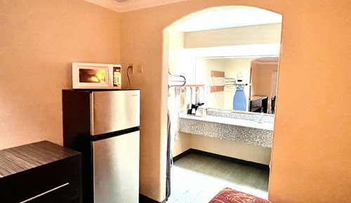 Standard Room, 2 Queen Beds, Non Smoking