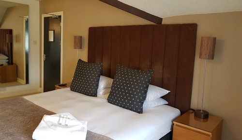 Classic Twin Room, Garden View (Cliff/ Chimney)