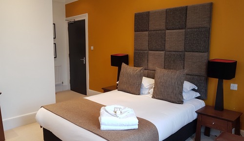 Superior Double Room (Ochre)