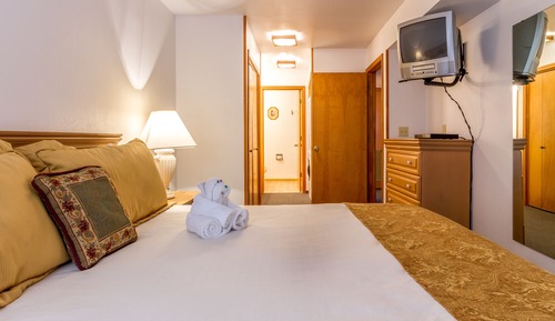 Room, 2 Bedrooms