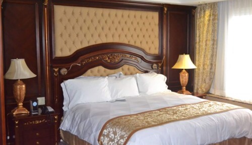 Suite, 1 King Bed, Non Smoking, Jetted Tub