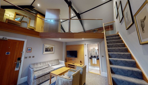 Courtyard Suite