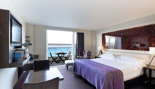 Deluxe Balcony Room