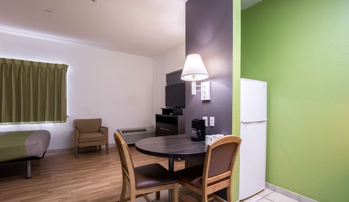 Deluxe Room, 1 Queen Bed, Accessible, Non Smoking