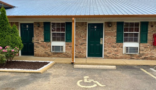 Comfort Room, 1 Queen Bed, Non Smoking, Refrigerator & Microwave