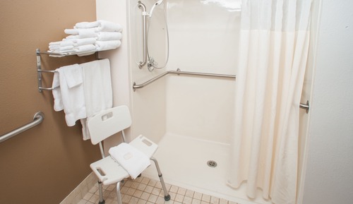 Standard Room, 2 Queen Beds, Accessible (Roll-in Shower)