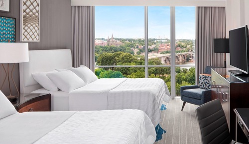 Suite, 1 King Bed with Sofa bed, Non Smoking