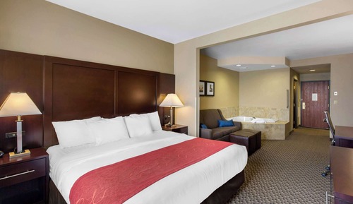 Suite, 1 King Bed with Sofa bed, Non Smoking, Jetted Tub