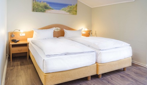 Standard Room, 1 Double Bed, Bathtub