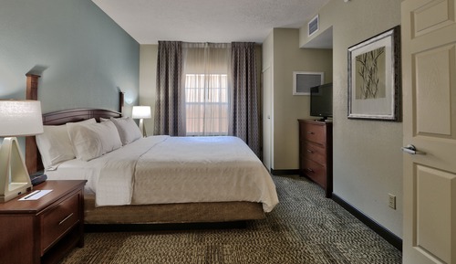 Studio Suite, 1 King Bed, Roll-in Shower, Kitchen (Roll-In Shower)