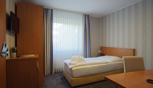 Single Room in Annexe Building
