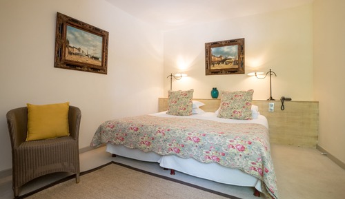Courtyard Room