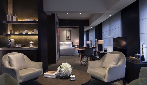 Manor Suite