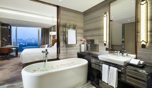 Executive Room, 1 King Bed (Executive Club)