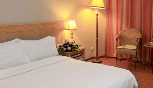 Deluxe Room, 1 Queen Bed