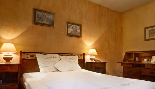 Classic Single Room