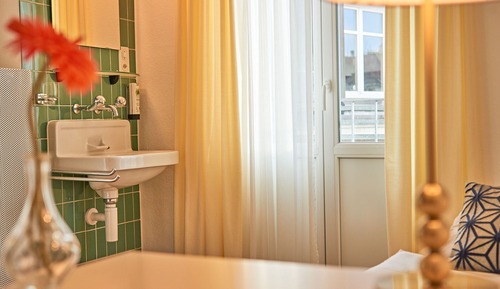 Single Room, Shared Bathroom (incl. City Tax)