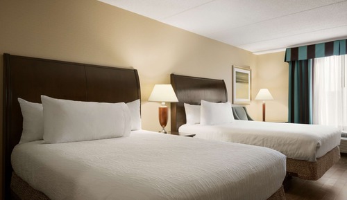 Room, 2 Queen Beds, Non Smoking (Drinks & Snacks)