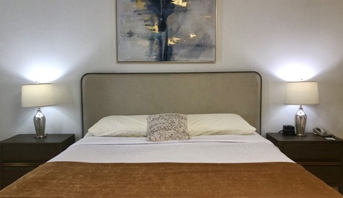 Deluxe Room, 1 King Bed