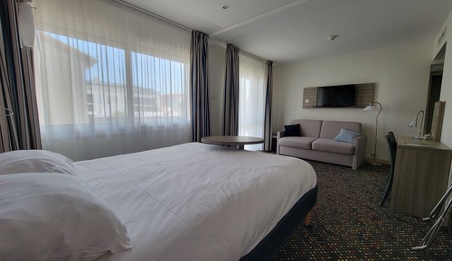 Standard Suite, 1 Double Bed with Sofa bed