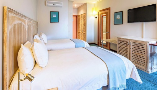 Room, 2 Twin Beds, Lagoon View