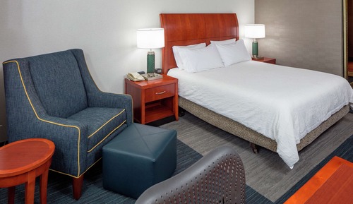 Two queen beds room