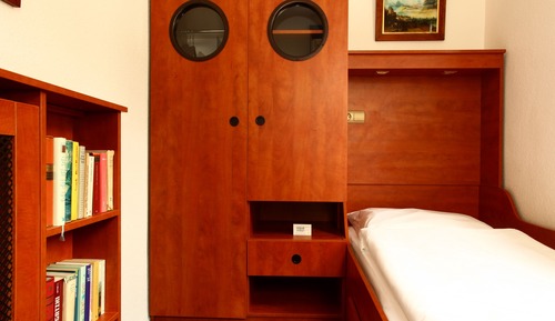 Economy Single Room