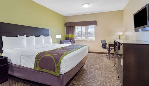 Suite, 1 King Bed, Non Smoking, Hot Tub