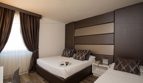 Deluxe Triple Room