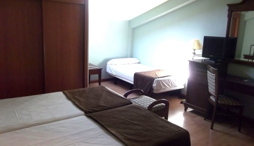 Triple Room, Multiple Beds